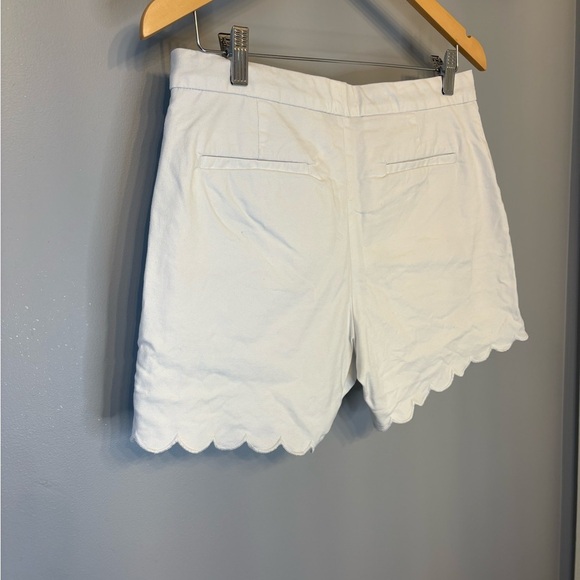 Banana Republic Cream Scalloped High Waist Shorts size 4 - Picture 6 of 8